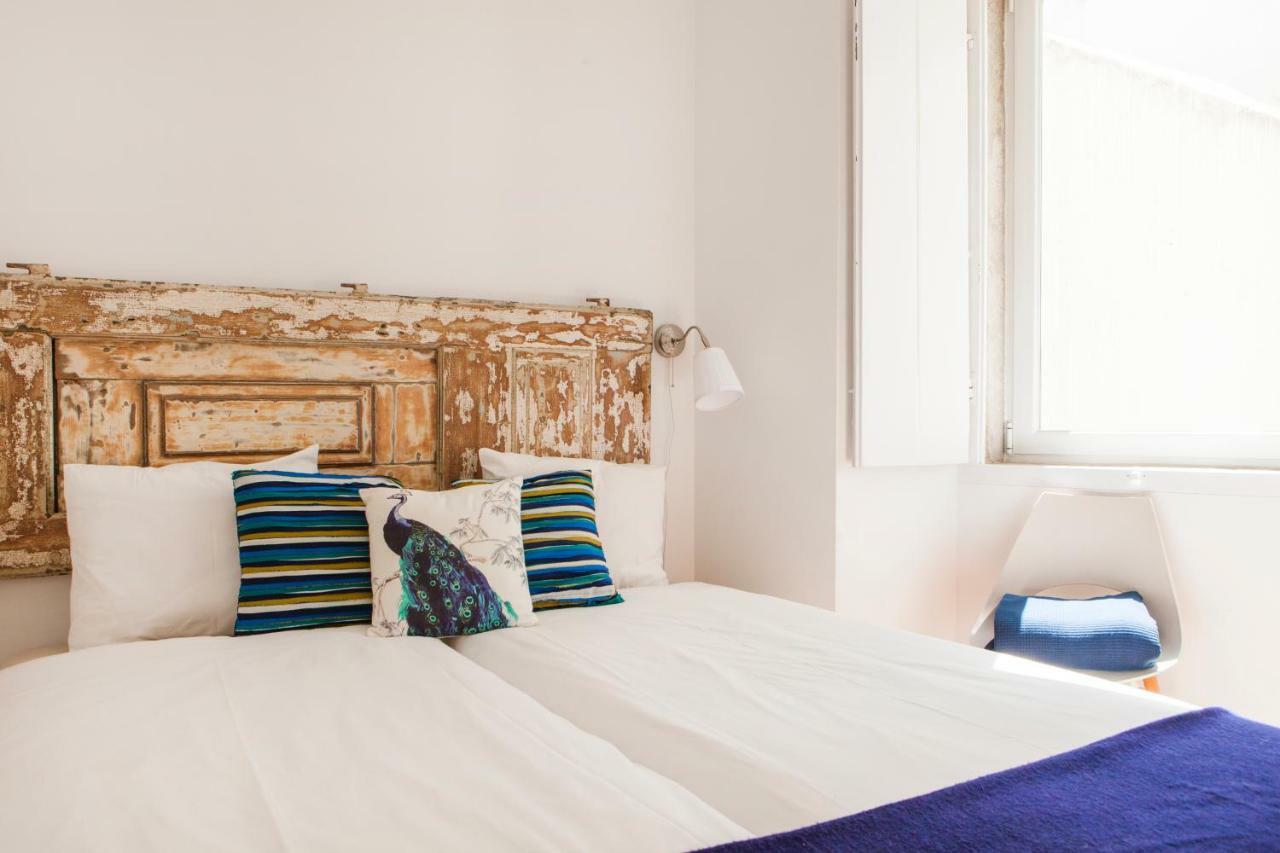 Cozy 1st Floor Flat Chiado District With Balconies And Ac 19th Century Building *