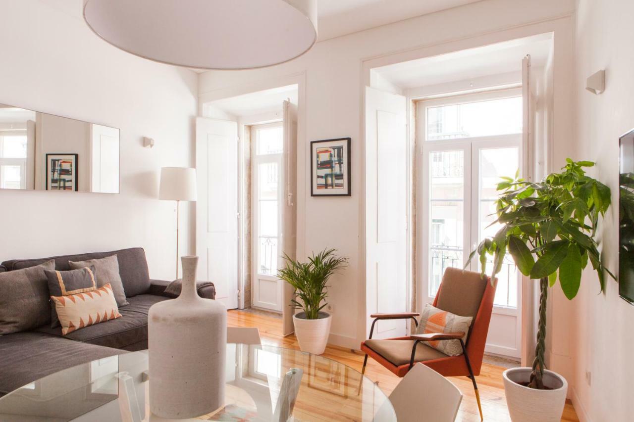 Apartment Cozy 1st Floor Flat Chiado District With Balconies And Ac 19th Century Building
