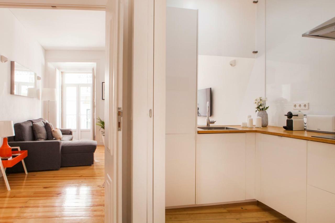 Apartment Cozy 1st Floor Flat Chiado District With Balconies And Ac 19th Century Building Lisbon